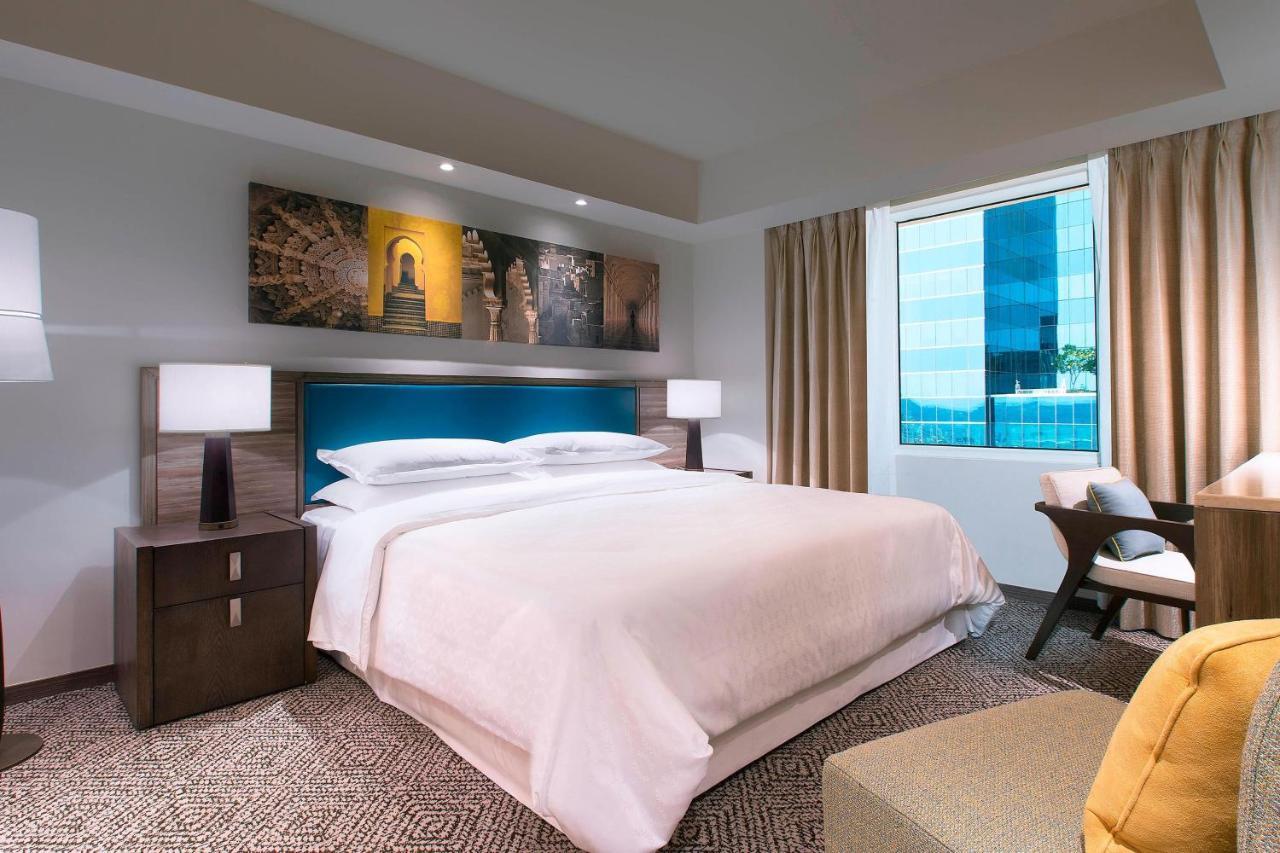 Sheraton Hyderabad Hotel Luaran gambar